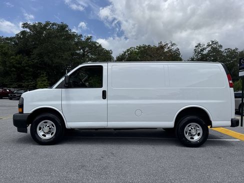 Used 2021 Chevrolet Express 2500 RWD image 27