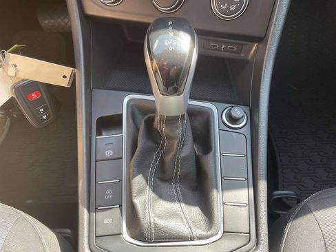 Used 2022 Volkswagen Jetta S FWD image 18