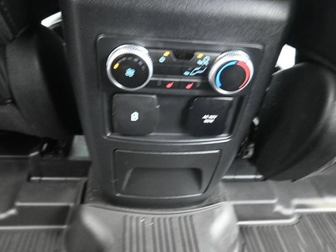 Used 2023 Ford Explorer Limited w/ Limited Technology Package RWD image 16