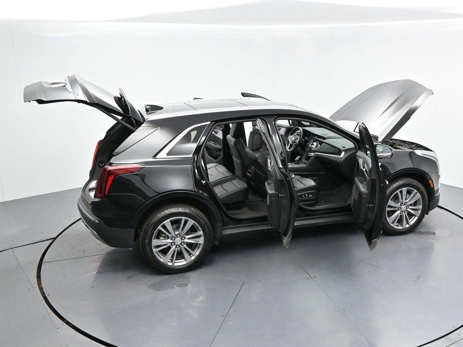 Certified 2025 Cadillac XT5 Premium Luxury AWD/4WD image 40