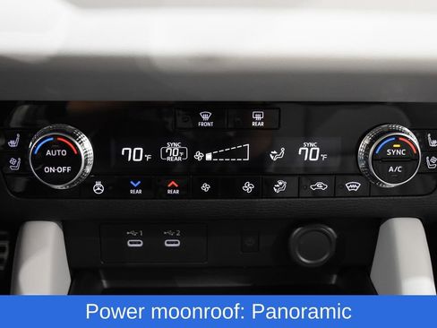 New 2025 Mitsubishi Outlander AWD image 17