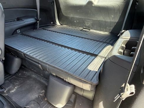 Certified 2020 Honda Pilot Touring image 16