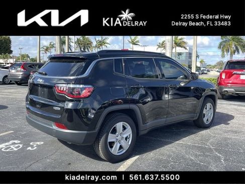 Used 2022 Jeep Compass Latitude w/ Sun and Sound Group image 3