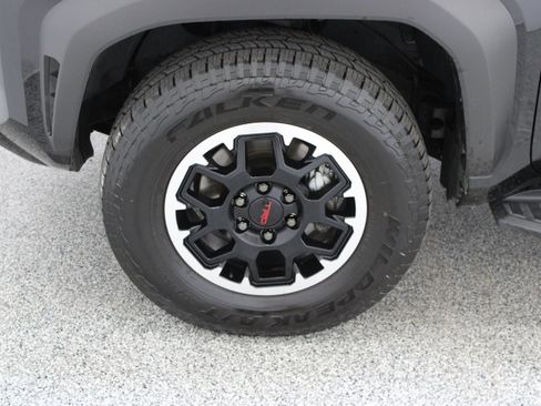 Used 2025 Toyota 4Runner TRD Off-Road Premium w/ Tow Technology Package AWD/4WD image 11