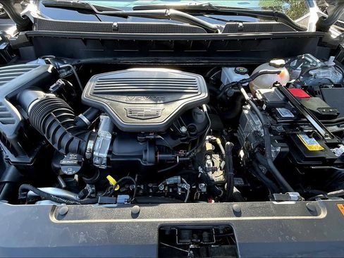 Used 2024 Cadillac XT6 Premium Luxury image 57