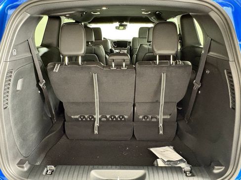 New 2027 Chrysler Pacifica Select FWD image 17