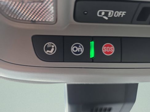 Used 2024 GMC Terrain SLT image 48