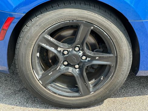 Used 2017 Chevrolet Camaro LT w/ Technology Package RWD image 19