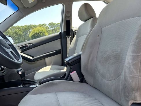 Used 2011 Kia Forte EX FWD image 17