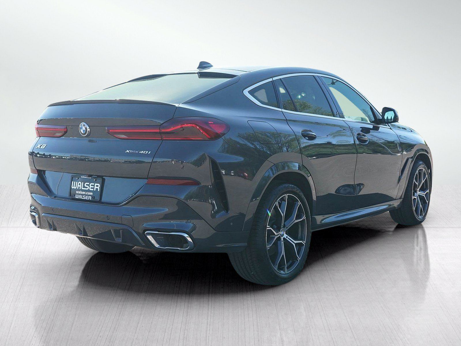 Used 2022 BMW X6 xDrive40i AWD/4WD image 5