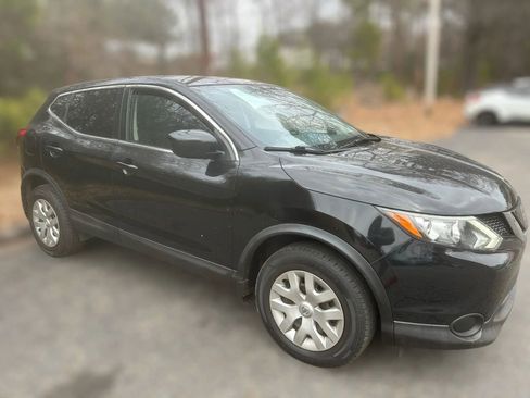 Used 2019 Nissan Rogue Sport S FWD image 14