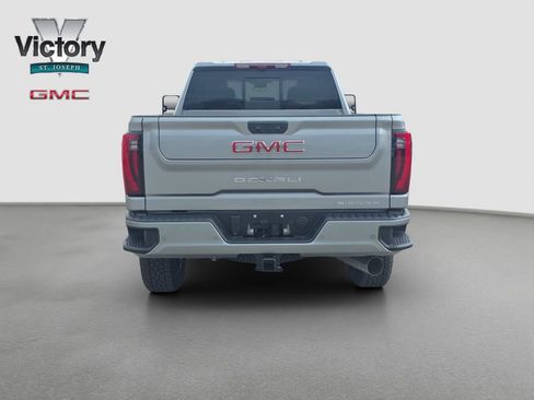 New 2026 GMC Sierra 2500 Denali w/ Technology Package AWD/4WD image 16
