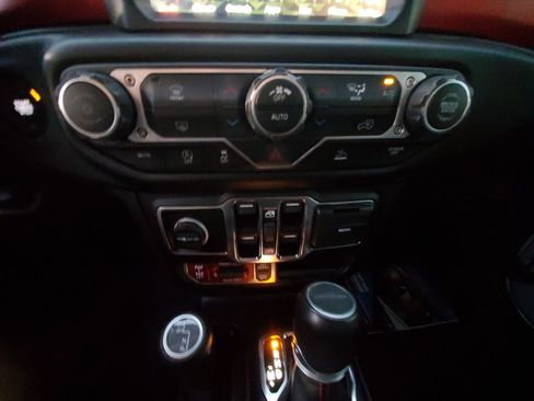 Used 2023 Jeep Gladiator Rubicon w/ LED Lighting Group AWD/4WD image 20