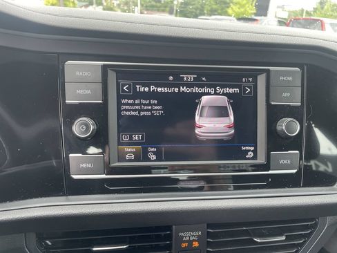 Certified 2024 Volkswagen Jetta Sport FWD image 11