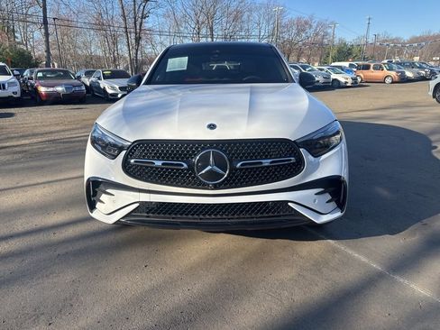 Used 2024 Mercedes-Benz GLC 300 4MATIC image 3