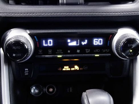 Used 2024 Toyota RAV4 XLE image 27