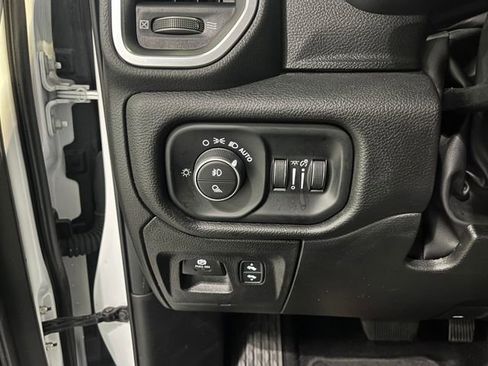 Used 2025 RAM 1500 Big Horn AWD/4WD image 25