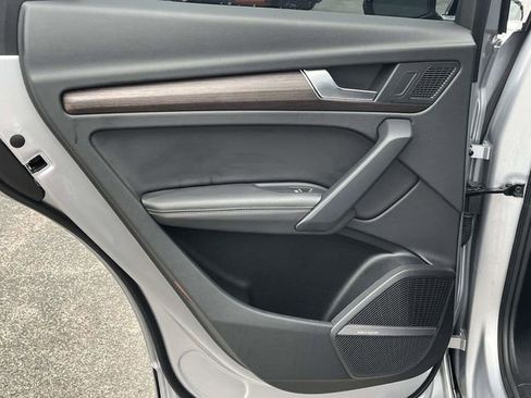 Used 2022 Audi Q5 2.0T Premium Plus image 17