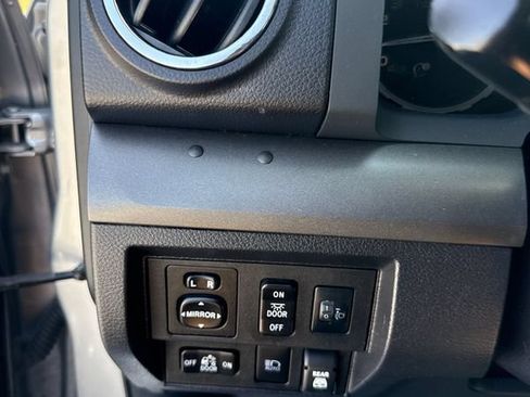 Used 2021 Toyota Tundra SR5 AWD/4WD image 18