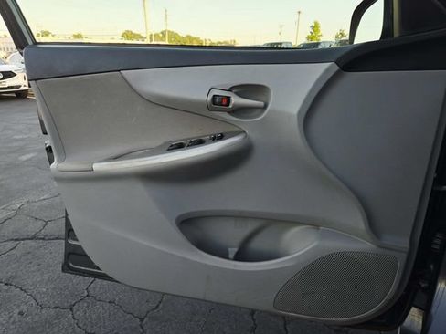 Used 2011 Toyota Corolla LE FWD image 24