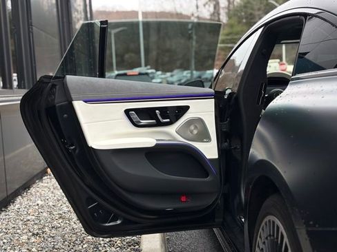 Used 2023 Mercedes-Benz EQS AMG 4MATIC image 25