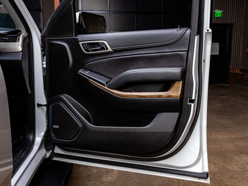 Used 2019 GMC Yukon Denali w/ Denali Ultimate Package image 34