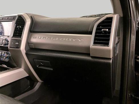 Used 2019 Ford F250 Lariat w/ Lariat Value Package AWD/4WD image 15