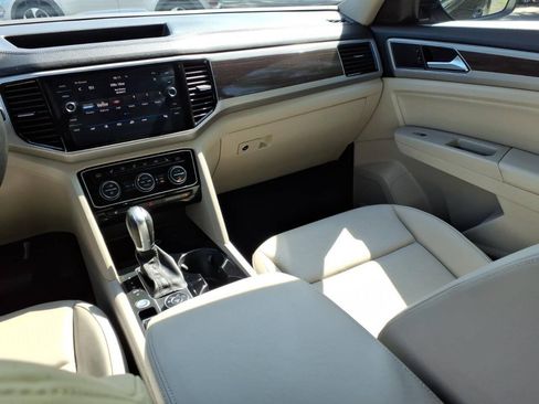 Used 2019 Volkswagen Atlas SEL AWD/4WD image 16