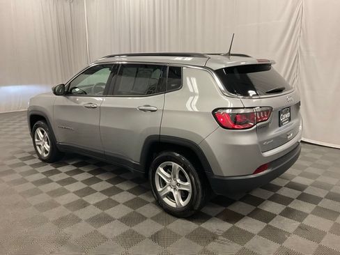 Used 2023 Jeep Compass Latitude w/ Convenience Group AWD/4WD image 7