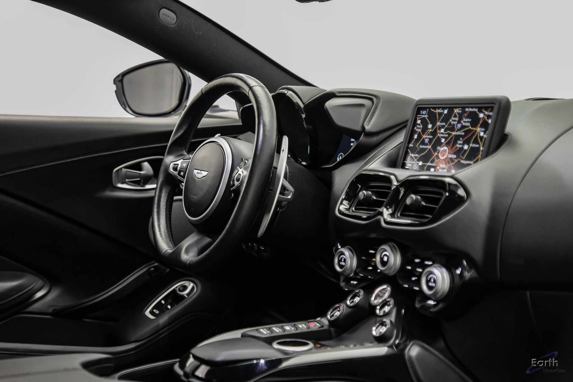 Used 2022 Aston Martin V8 Vantage Coupe RWD image 50