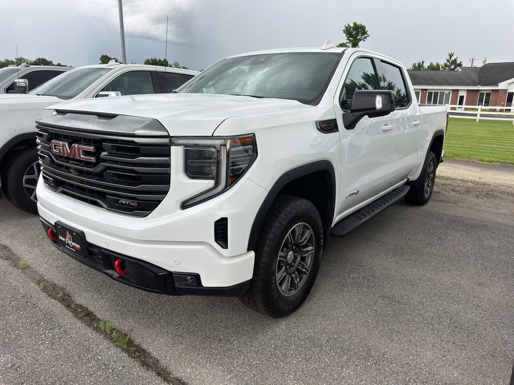 Used 2024 GMC Sierra 1500 AT4 w/ Technology Package AWD/4WD image 1