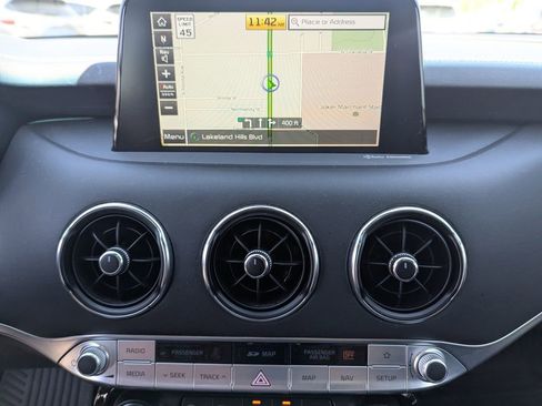 Used 2020 Kia Stinger GT1 image 19