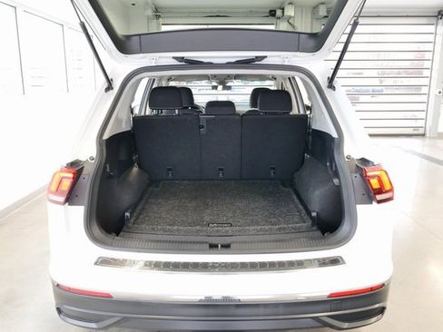 Used 2022 Volkswagen Tiguan S image 13