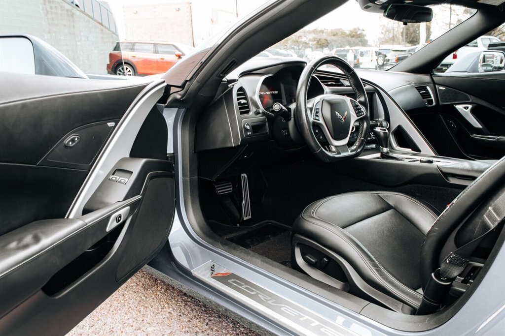 Used 2019 Chevrolet Corvette Stingray Coupe w/ Battery Protection Package RWD image 13