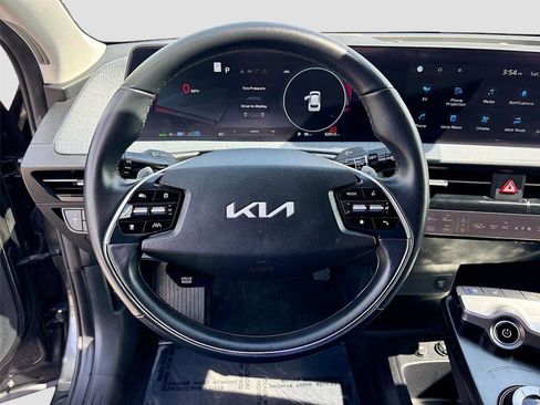 Used 2024 Kia EV6 Wind RWD image 11