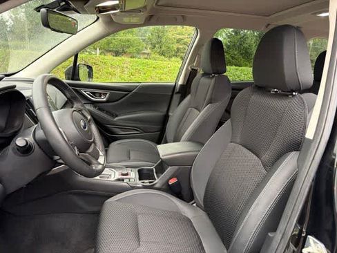 Used 2023 Subaru Forester Premium AWD/4WD image 18
