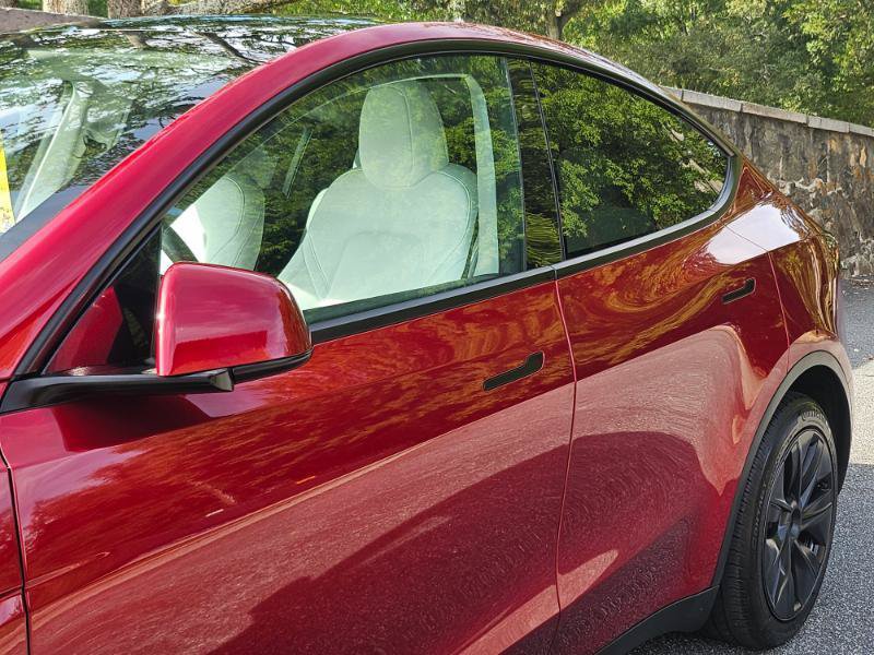 Used 2025 Tesla Model Y Long Range RWD image 22