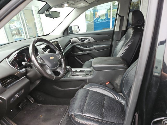 Used 2019 Chevrolet Traverse LT w/ LPO, 'HIT The Road' Package AWD/4WD image 10
