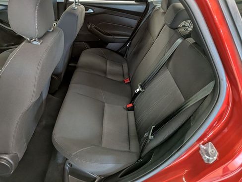Used 2018 Ford Focus SE FWD image 22