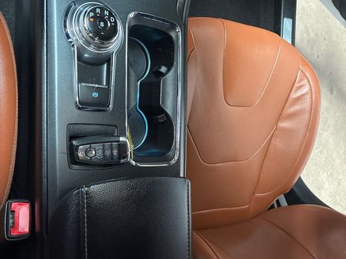 Used 2019 Ford Fusion Titanium image 19