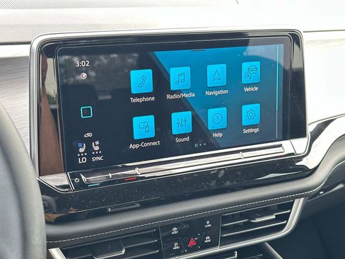 New 2025 Volkswagen Atlas Cross Sport SE image 28