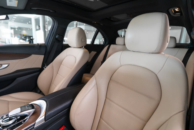 Certified 2019 Mercedes-Benz C 300 4MATIC Sedan image 5