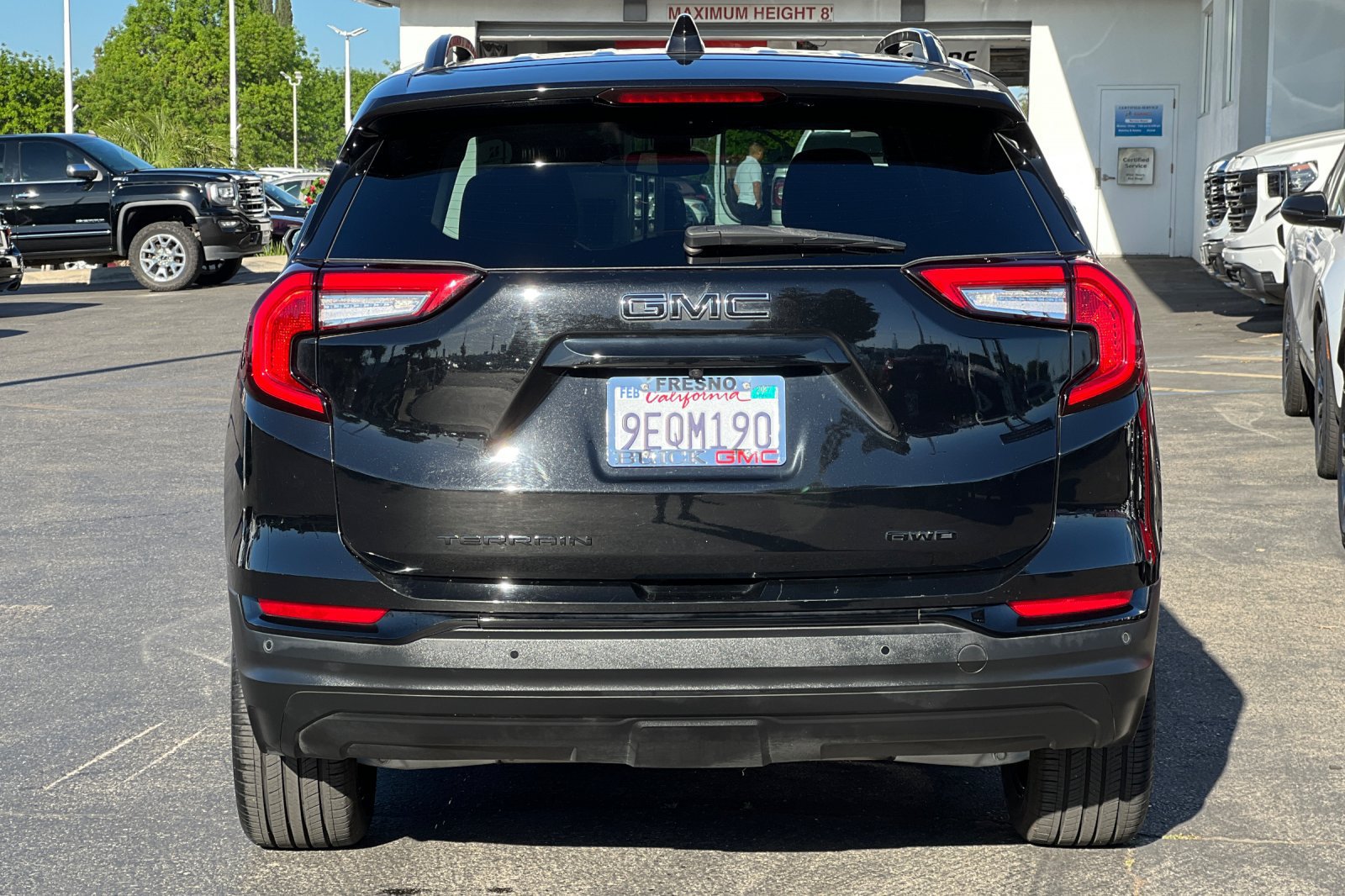 Used 2023 GMC Terrain SLE w/ Driver Convenience Package AWD/4WD image 6