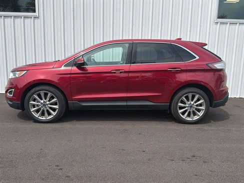 Used 2018 Ford Edge Titanium w/ Equipment Group 302A AWD/4WD image 2