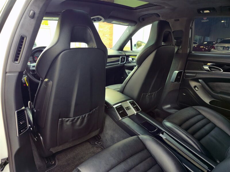 Used 2014 Porsche Panamera AWD/4WD image 28