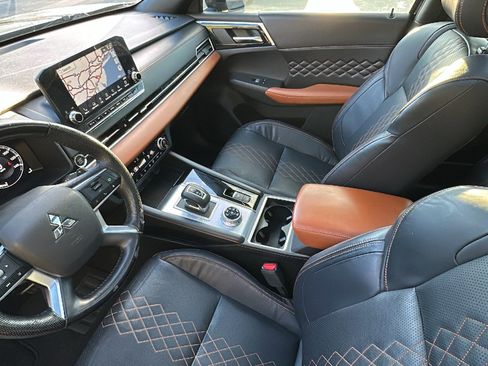 Used 2022 Mitsubishi Outlander SEL image 23