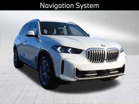New 2026 BMW X5 xDrive50e image 5