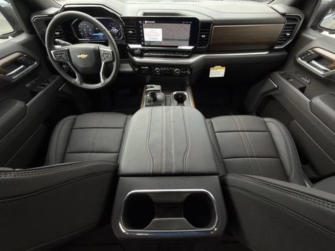 New 2026 Chevrolet Silverado 1500 High Country w/ Technology Package AWD/4WD image 11