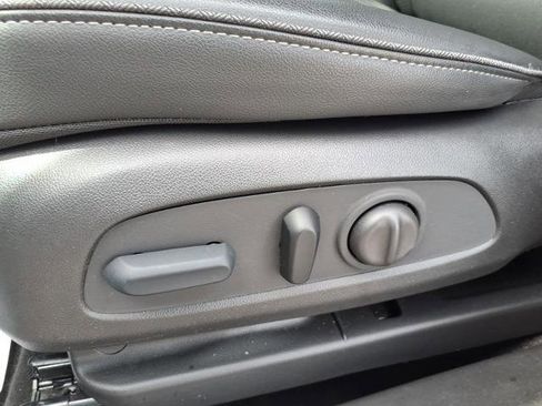 Used 2023 Buick Encore GX Preferred w/ Cold Weather Comfort Package FWD image 16