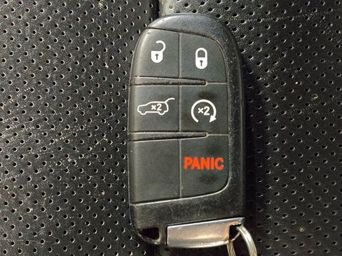 Used 2018 Jeep Grand Cherokee Limited w/ Luxury Group II AWD/4WD image 32